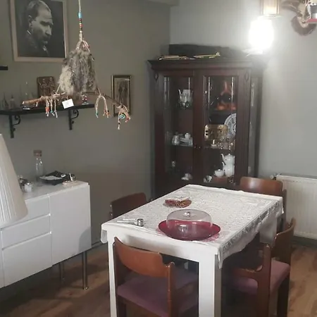 2 + 1 In Kadikoy * Istanbul