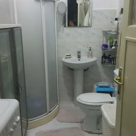 2 + 1 In Kadikoy *